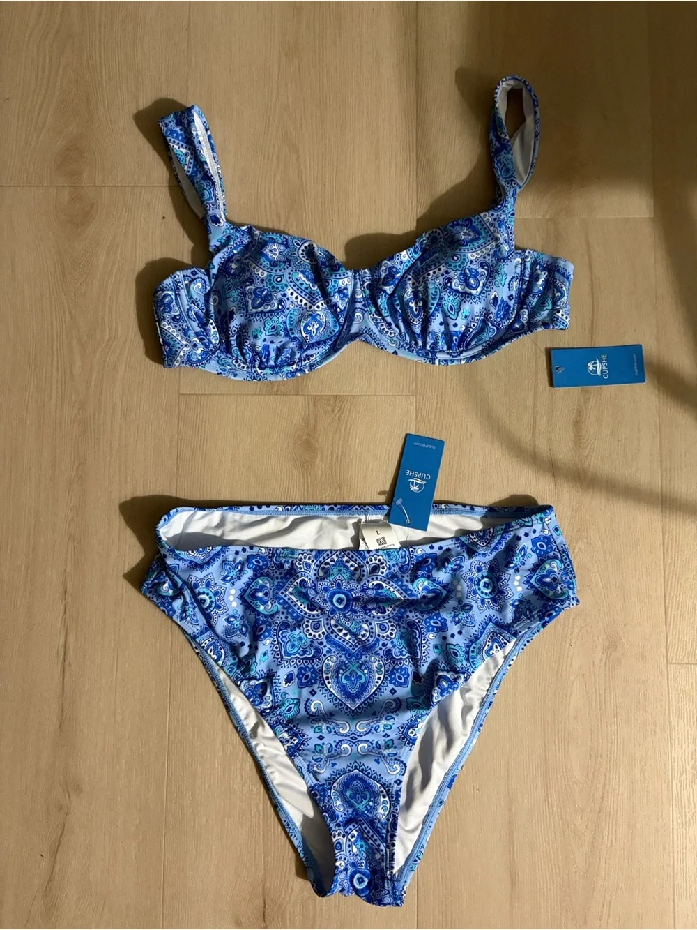 Cupshe Bright Blue Paisley Bikini Set - Picture 4 of 12